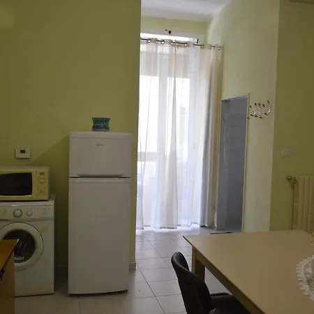 Tiny House Pulsano مانفريدونيا